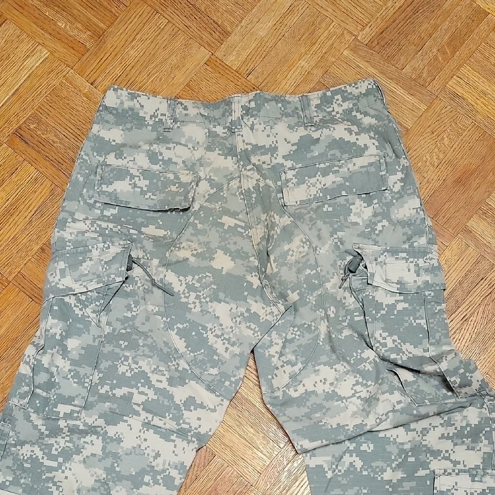 Men's Camouflage Army Cargo Trousers & Shorts Size Medium